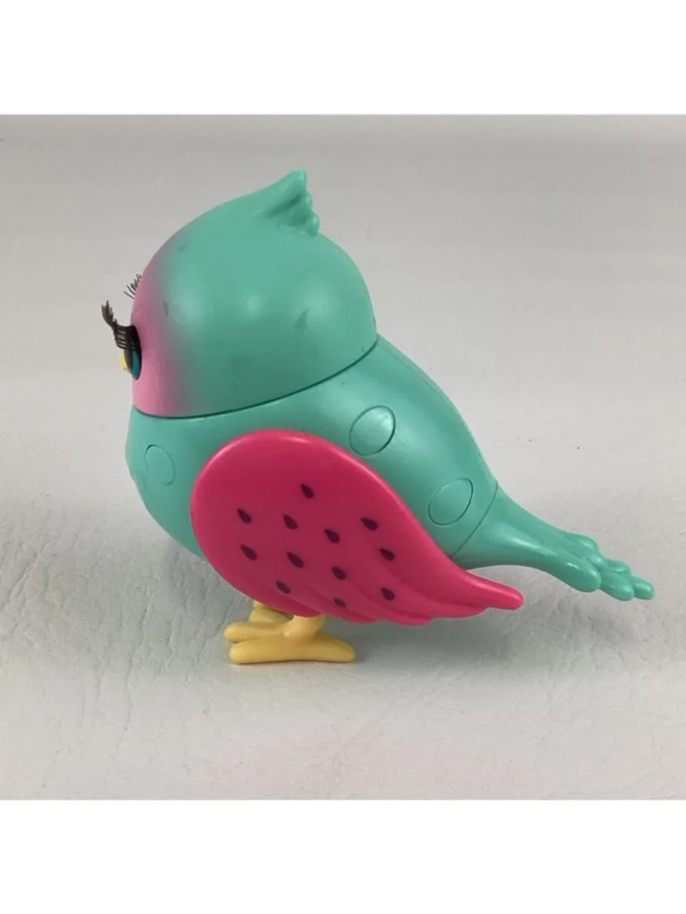 Little Live Pets Lil Bird Pippa Peeps Interactive Pet Figure Sounds Singing Toy